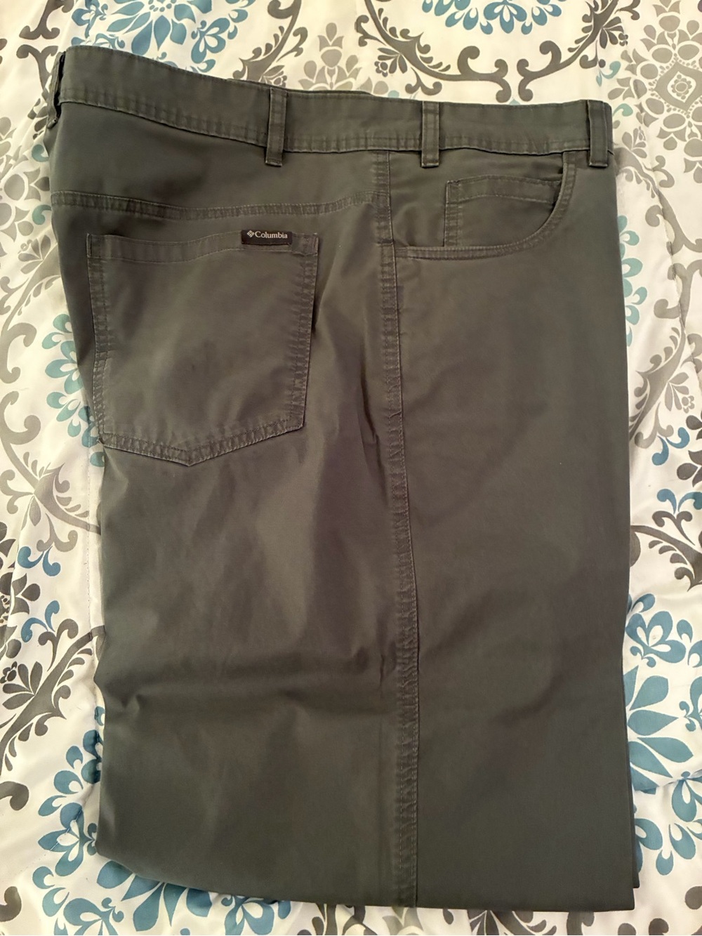 Columbia Men's pants Olive Green Chinos 40x30